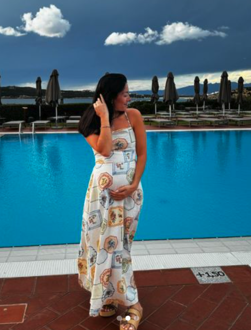 Hire Influencer Ashley DeMato-Cooney