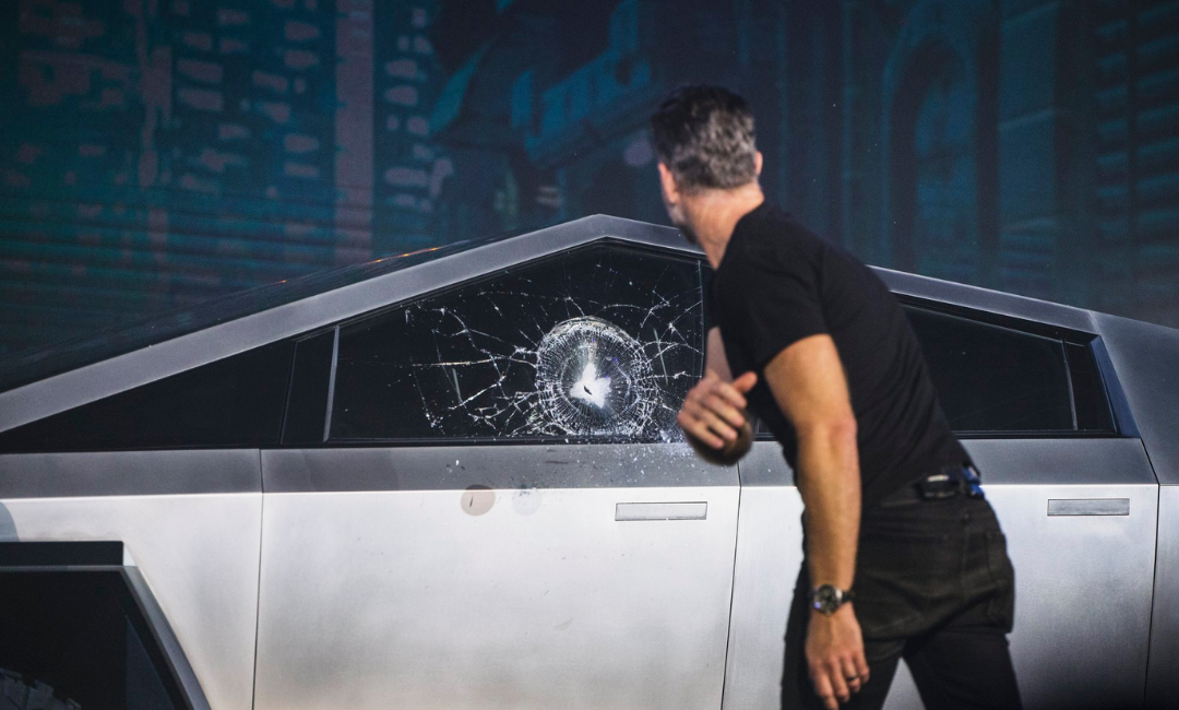 tesla cybertruk glass breaking during demo